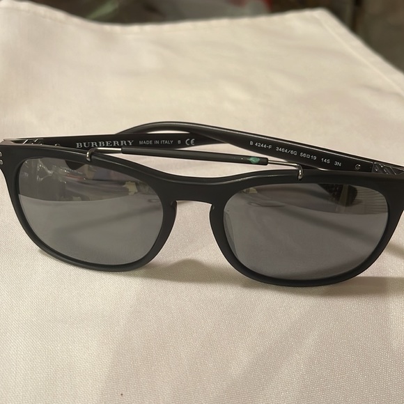 BURBERRY 4244-F3464/6G 56 19 145 Men’s Square black plastic frames, mirror lens - Picture 2 of 8